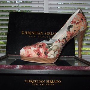 Beautiful Floral Fabric Pumps (Size 7 1/2)